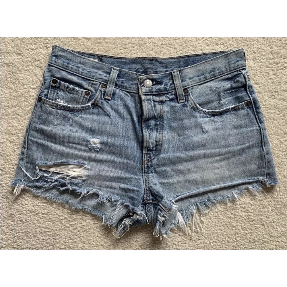 Levi’s 501 Denim Shorts Womens 27 Waveline Light Wash Distressed Cutoffs Beachy